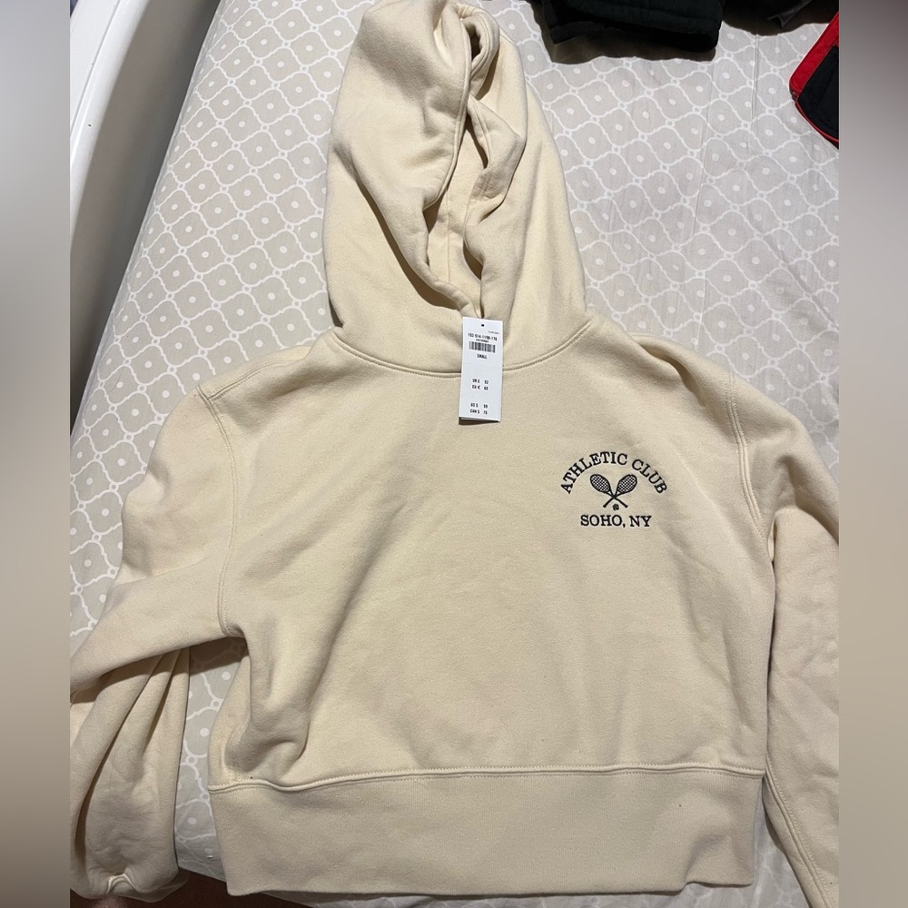 Abercrombie soft AF athletic club cropped hoodie

152-514-1198-176
649782043